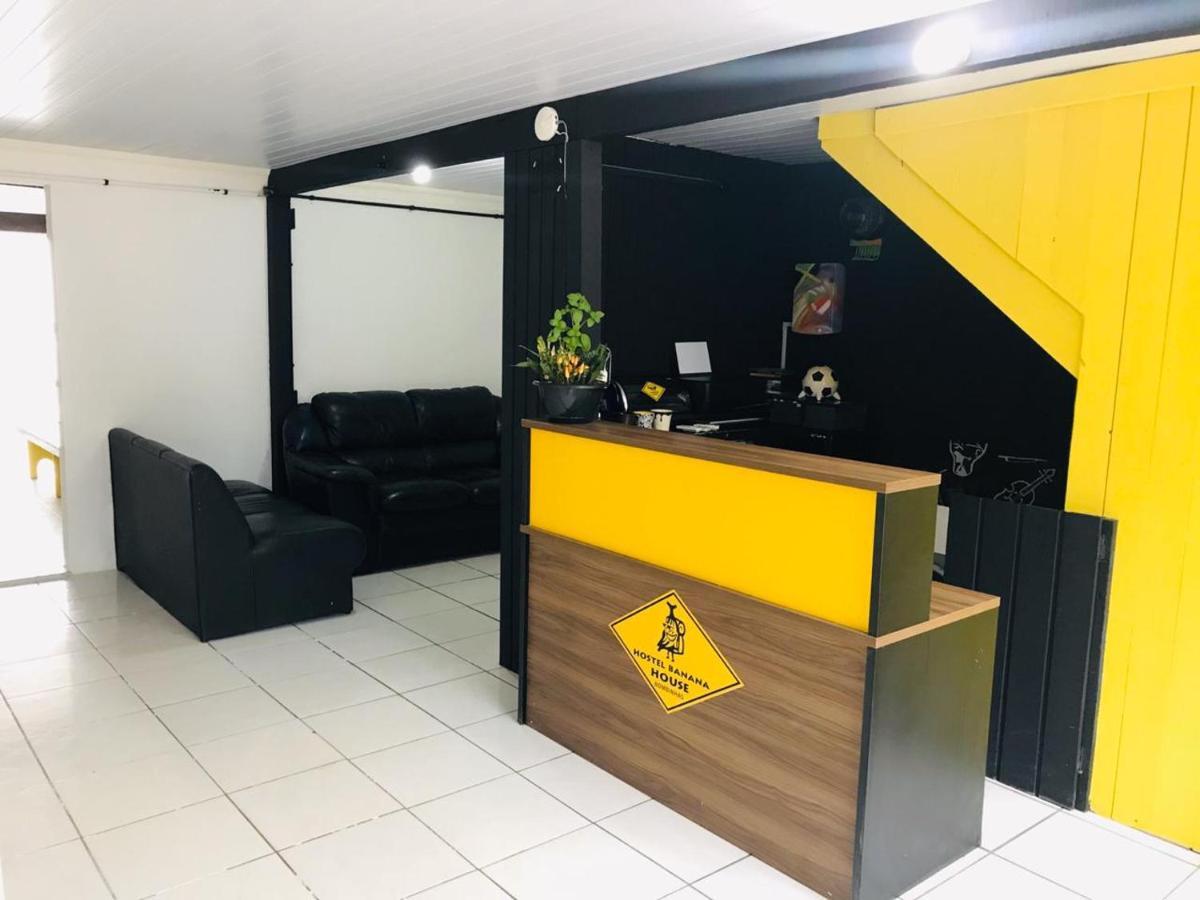בומבינאס Hostel Banana House מראה חיצוני תמונה
