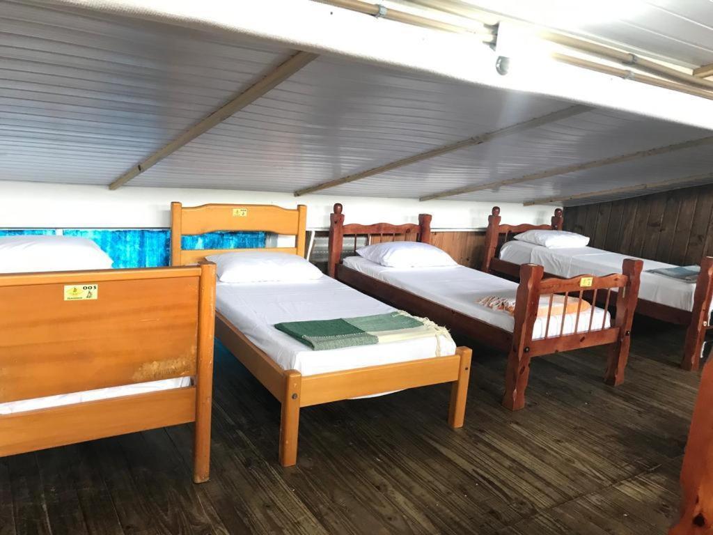 בומבינאס Hostel Banana House מראה חיצוני תמונה